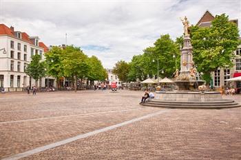 Terrasje doen op het Brink plein