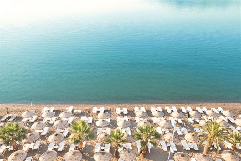 The Beachfront Hotel boeken