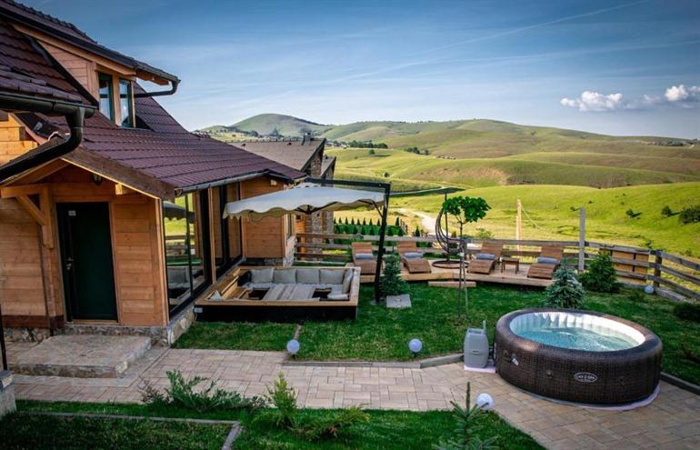 The Crown Lodge boeken