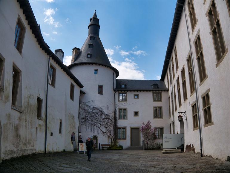 The Family of Man tentoonstelling in kasteel van Clervaux