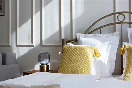 The Gate rooms boeken