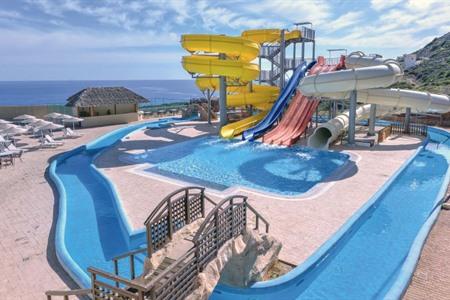The Village Resort & Waterpark boeken