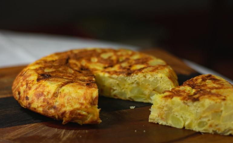 Tortilla de patatas: Spaanse aardappelomelet