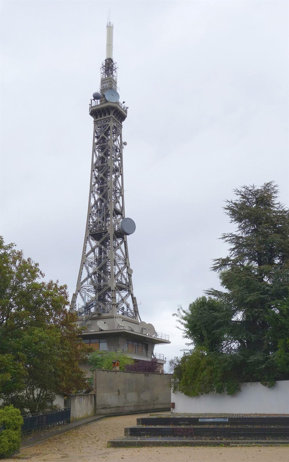 lyon tour eiffel