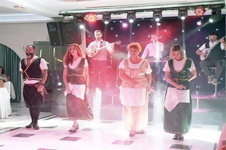 Traditionele Show in Kamari