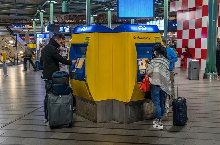 Treinstation van Schiphol Amsterdam
