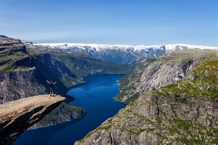 Wandeling naar Trolltunga: Praktische info, Tips + Tours met gids
