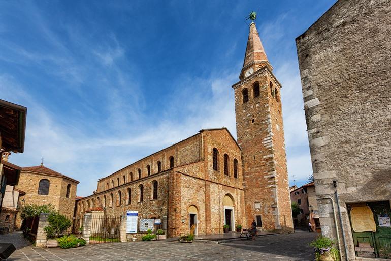Uitzicht op Basilica di Sant’Eufemia, Grado