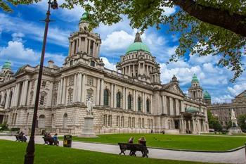 Uitzicht op Belfast City Hall, Ierland
