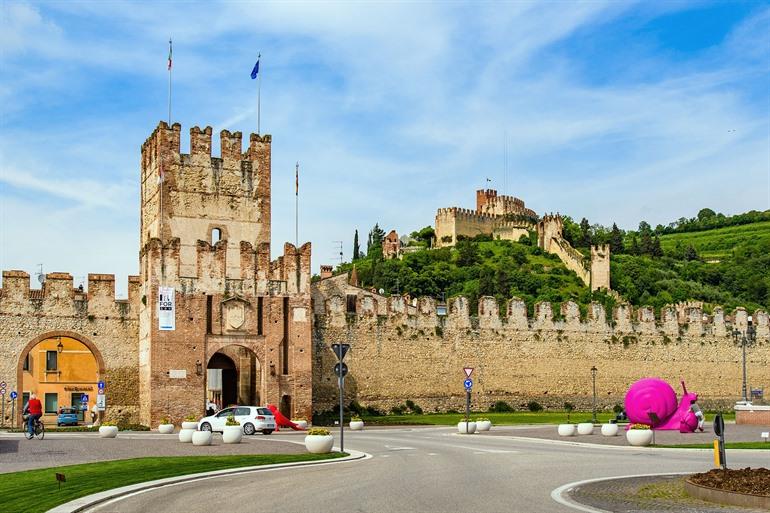 Uitzicht op Castello Scaligero di Soave, Soave