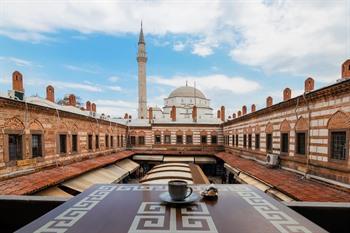 Uitzicht op de Hisar moskee in Izmir, Turkse Riviera