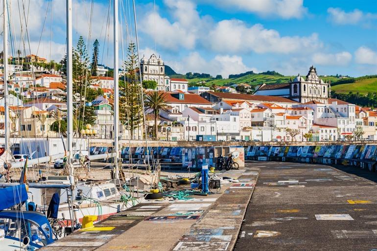 Uitzicht op de stad Horta, Faial