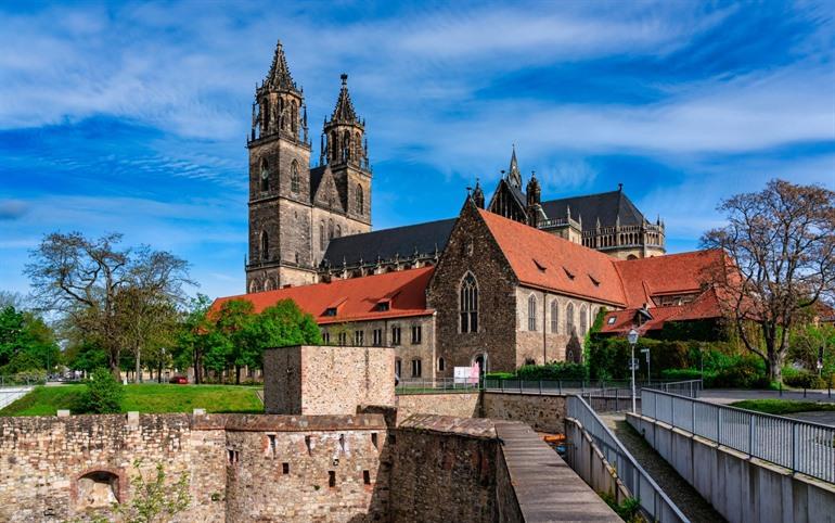 Uitzicht op Dom van Maagdenburg, Maagdenburg Saksen-Anhalt
