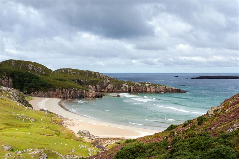 Uitzicht op een van de mooiste stranden bij Durness, Schotland
