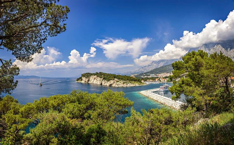 Uitzicht op het Schiereiland St. Peter, Makarska Riviera, Kroatië