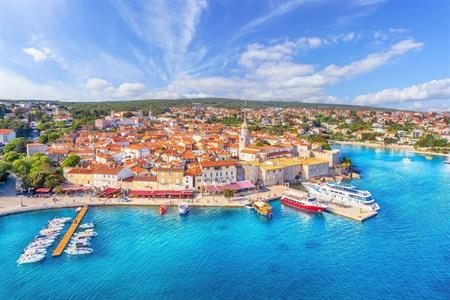 Uitzicht op het stadscentrum van Krk, eiland Krk, Kroatië