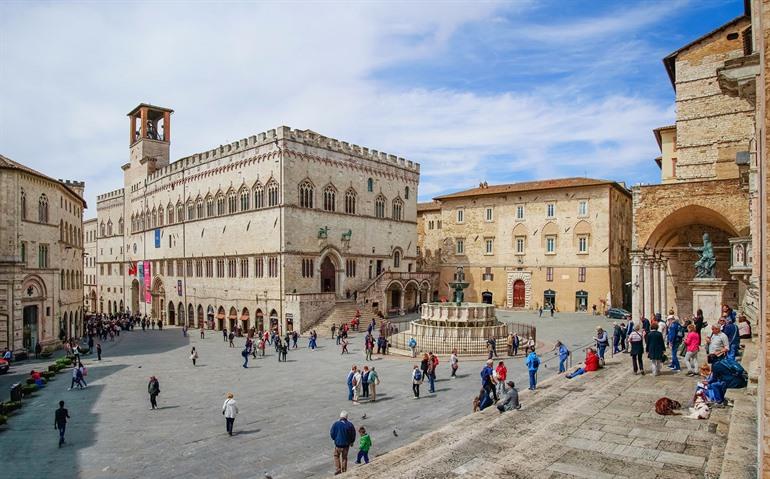 Uitzicht op Piazza IV Novembre in Perugia