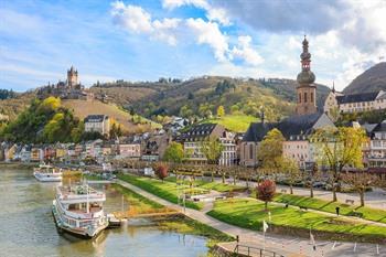 Uitzicht op Reichsburg en Cochem, Moezel