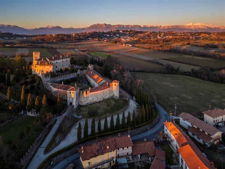 Uitzicht over Castello di Villalta, Fagagna