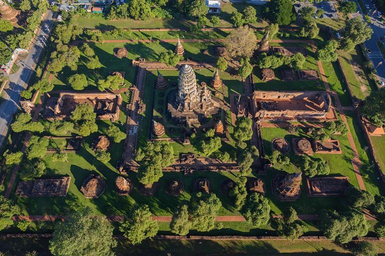 Uitzicht over de site Ayutthaya, Thailand