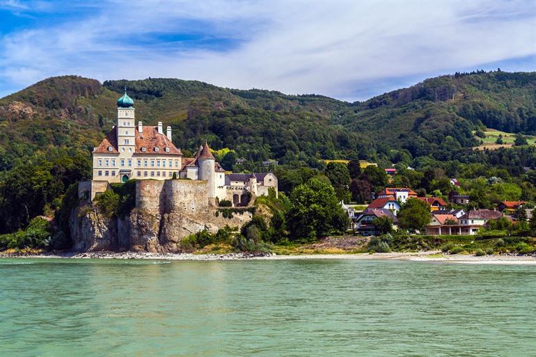Uitzicht over het Schönbühel-kasteel, Wachau