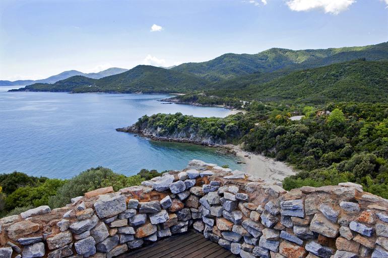 Uitzicht vanaf de archeologische site Stageira