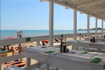 Vakantiepark Villaggio Le Diomedee boeken