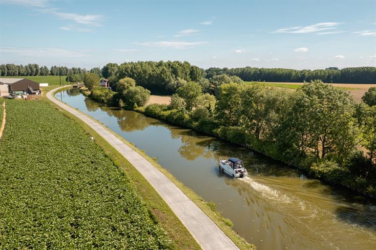 Varen op het kanaal Blaton-Ath