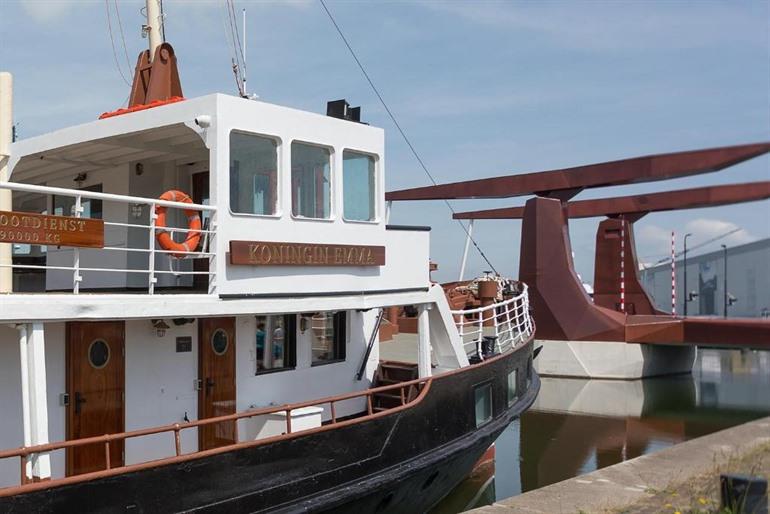 Verblijf boeken op de Hotelboot Koningin Emma