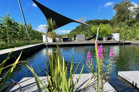 Verblijf in een boetiek lodge middenin een stadswijngaard