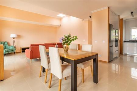 Verblijf in een prachtig appartement aan het strand van Faja Grande