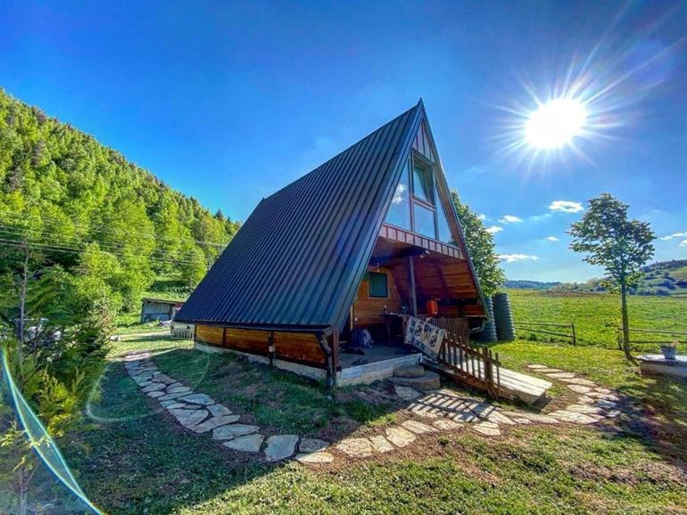 Vikendica Pustolov Uvac boeken