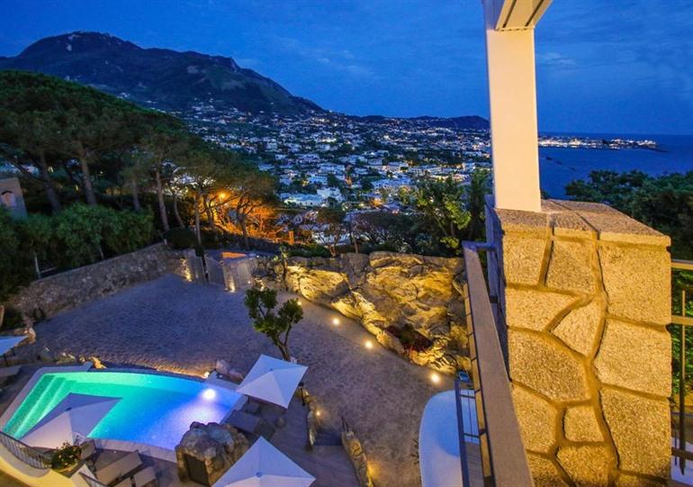 Villa Caruso op Ischia