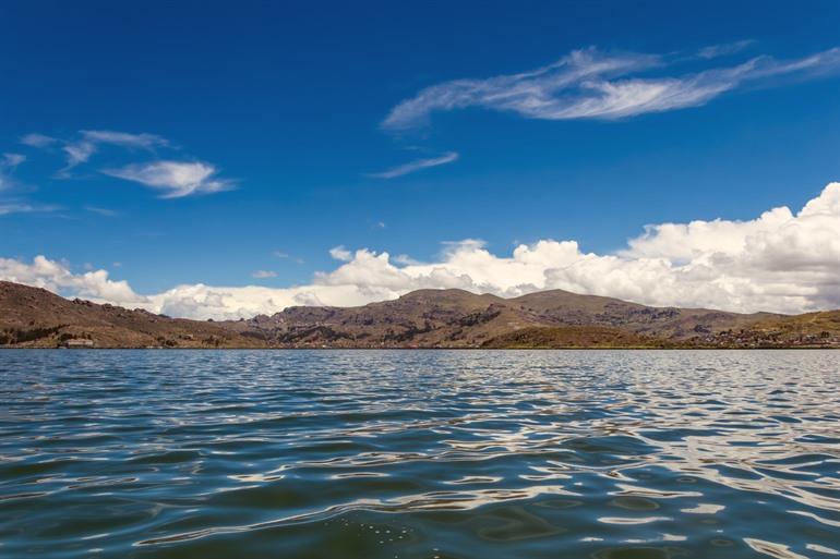 Voor met het Yavarí ship op het Titicacameer