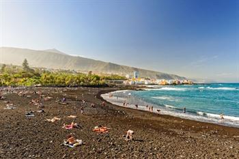 Vulkanisch strand aan Puerto de la Cruz - Tenerife