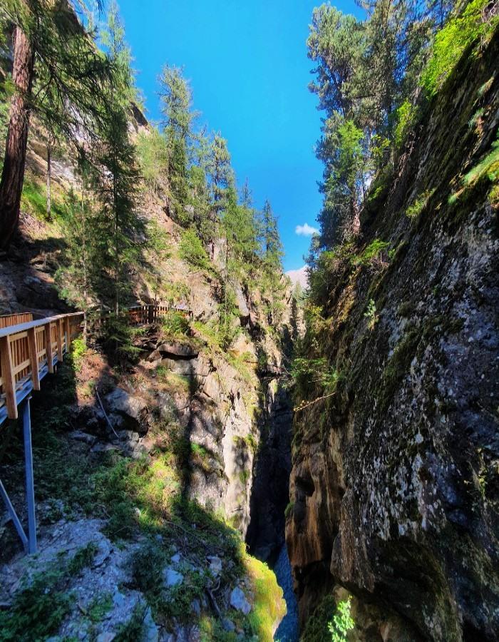 Wandelen door de Gornerschlucht
