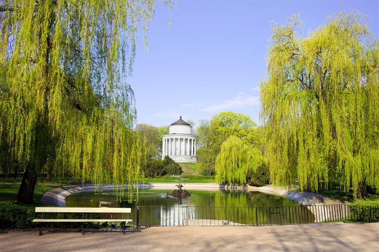 Wandelen in de Saxontuin, Warschau