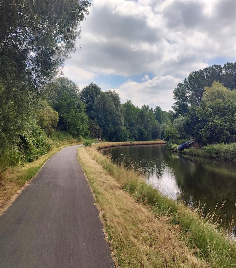 Wandelen langs het Jaagpad