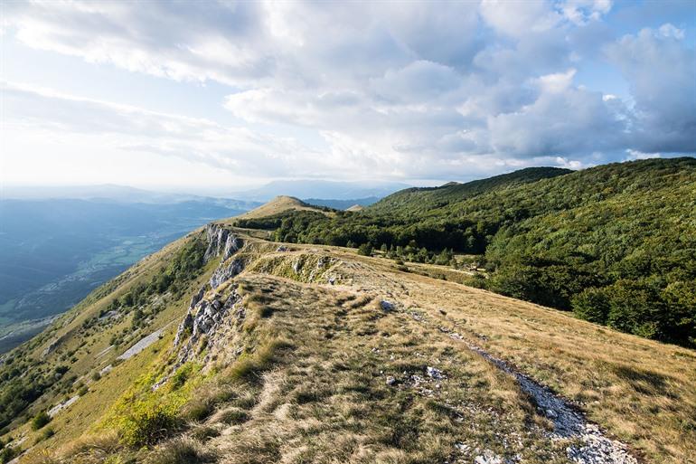 Wandelen op het Nanose-plateau, Slovenië