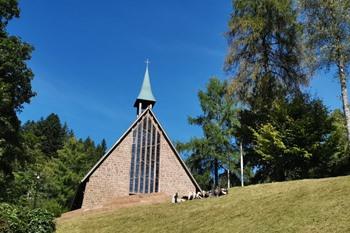 Wandeling langs de Allerheiligen-watervallen