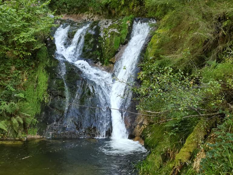 Wandeling langs de Allerheiligen-watervallen