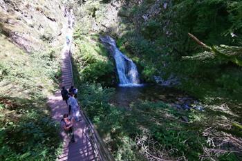 Wandeling langs de Allerheiligen-watervallen