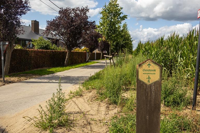Wegwijzer Ooidonk wandelroute