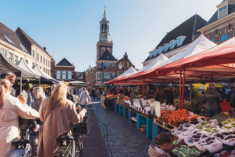Wekelijkse markt in Kampen