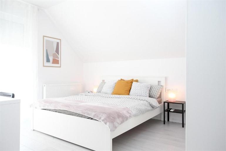 White rooms Arena Zagreb boeken