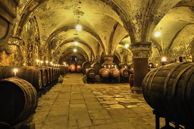 Wijnkelder in Rüdesheim, Duitsland 