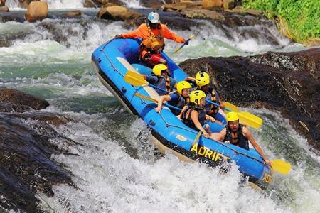 Bezoek het avontuurlijke Jinja aan de oevers van de Nijl: 5 leukste activiteiten & tips