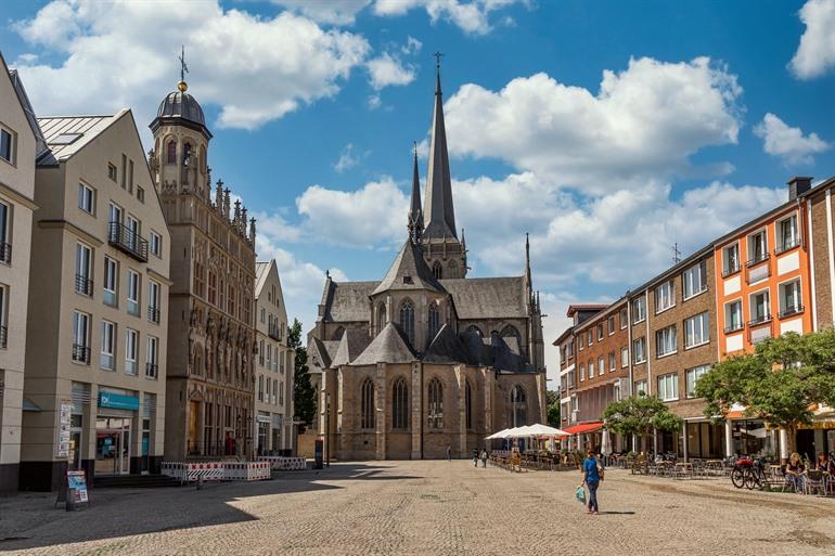 Willibrordusdom aan de grote markt