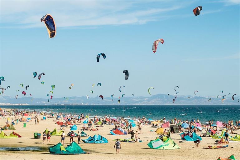Wind,- en kitesurfen in Tarifa, Andalusië