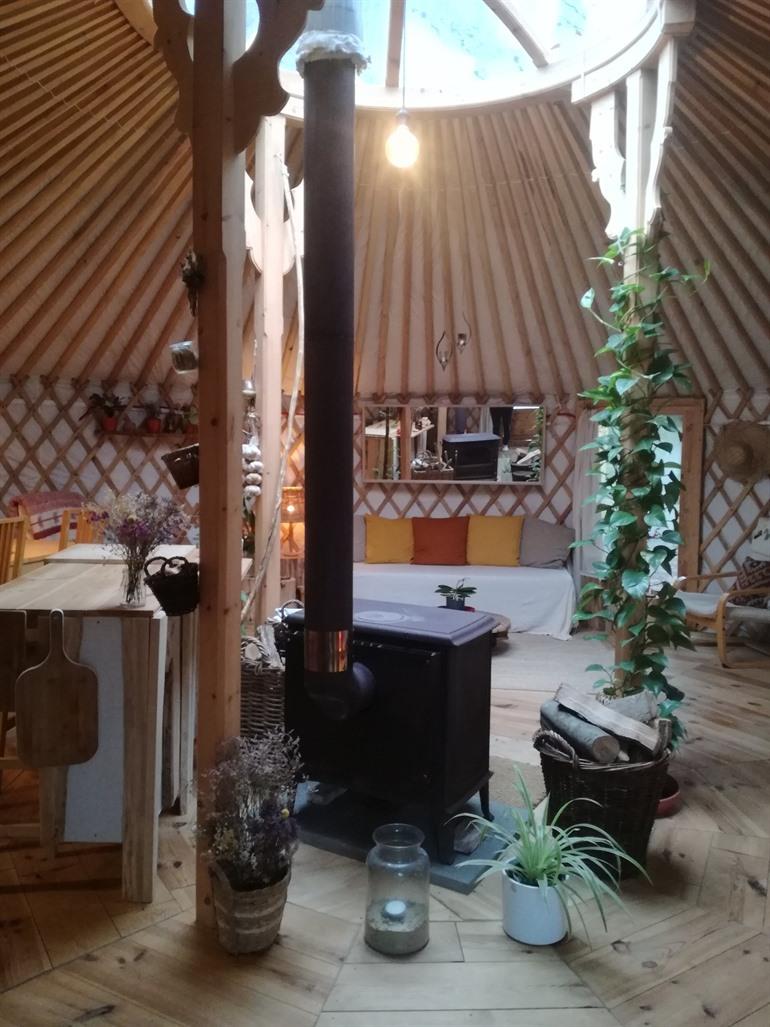 Yurt met eigen vijver in Waardamme boeken
